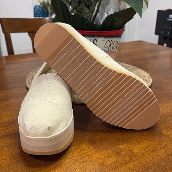 TOMS PLATFORMS - Picture 5 of 6